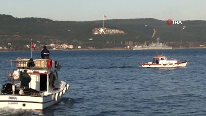 Rus savaş gemisi Çanakkale Boğazı'ndan geçti