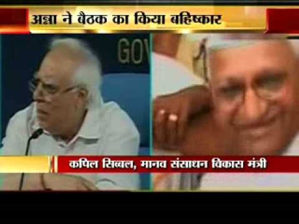 Govt-Ramdev standoff worsens; Baba in tight spot