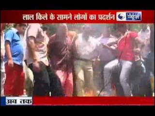 IPL Spot Fixing: Mobs protest against Sreesanth and others