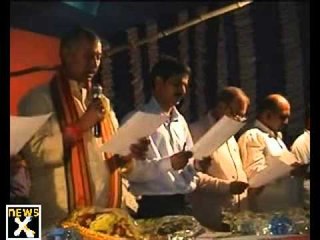 Child labours wash dishes at BJP meet in Bihar