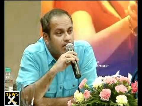 IAF forces cuts in 'Mausam', release delayed | shahid kapoor dance performance