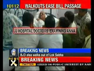 Anna's health worsens, but fast continues