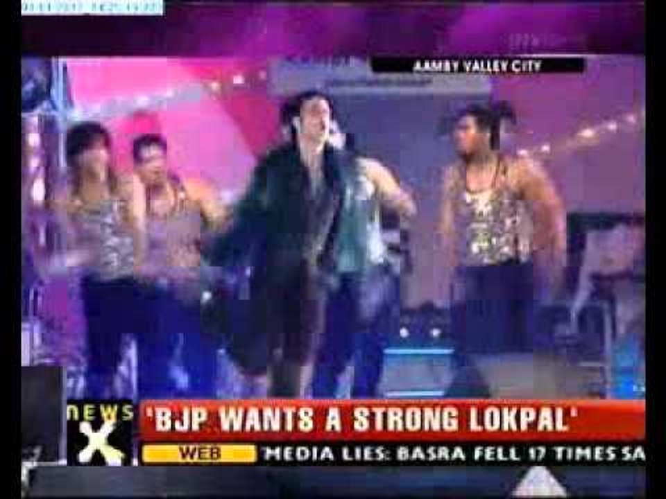 Happy New Year: Bollywood welcomes 2012
