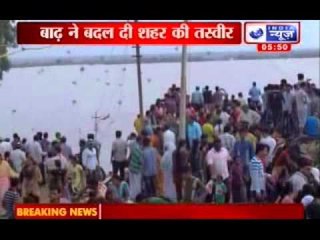 India News : Flood throws Gujarat, UP out of gear