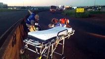 Motociclistas ficam feridos em queda de moto na PRc-467