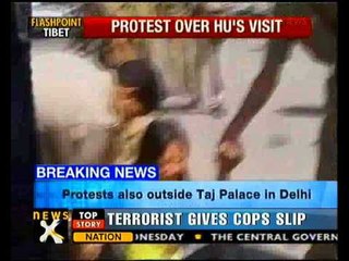 Tibetan protests in Delhi over Chinese President's arrival - NewsX