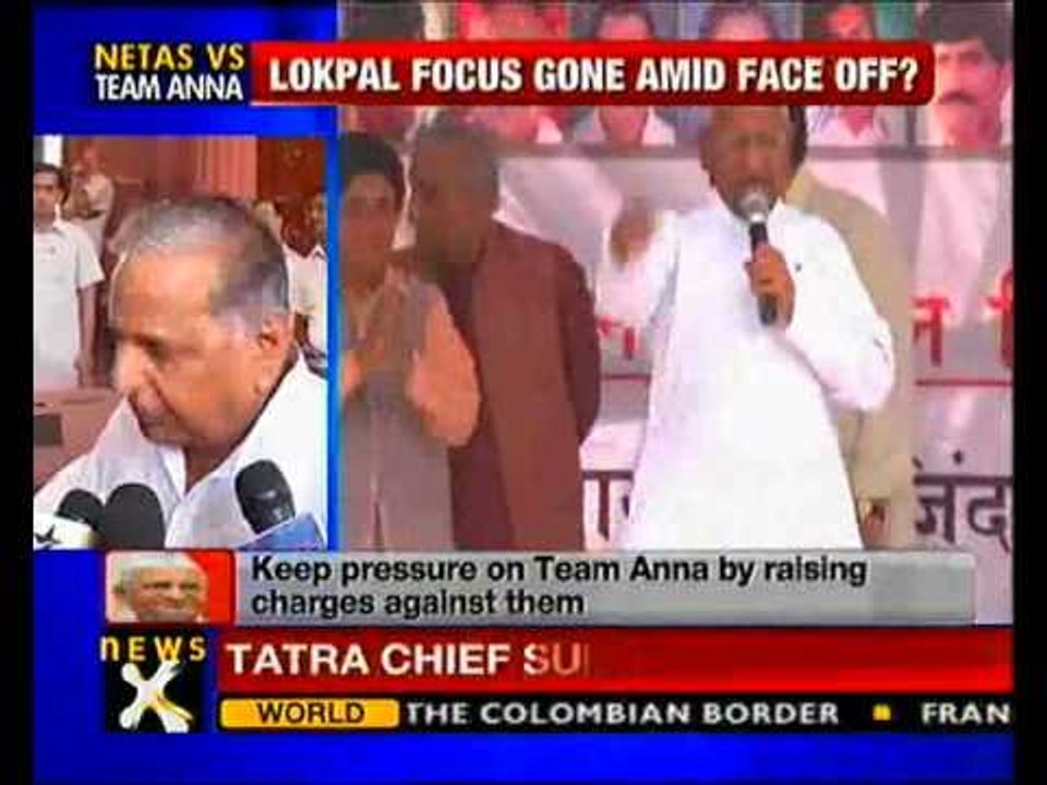 War of words continues between Team Anna, polit...