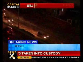 Rain lashes Delhi,NCR; temperature dips -- NewsX