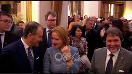 Ora News - Tirana mirëpret Diasporën, Majko: Shqipëria bëhet kur ka vullnet të përbashkët