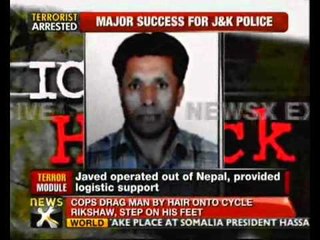 Télécharger la video: Hijacking of IC-814: NewsX accesses IC-814 hijack suspect's exclusive pictures - NewsX