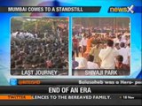 Huge crowd descends for Bal Thackeray's funeral procession - NewsX