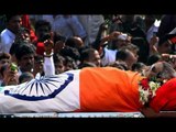 Politicos, Bollywood celebs attend Bal Thackeray's cremation - NewsX