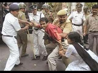 Gujarat police used AK-47 on Dalit protestors; 3 killed - NewsX