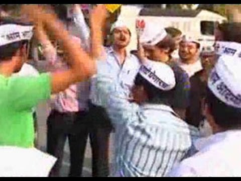 Irrigation Scam: Kejriwal's Aam Aadmi Party rally underway - NewsX