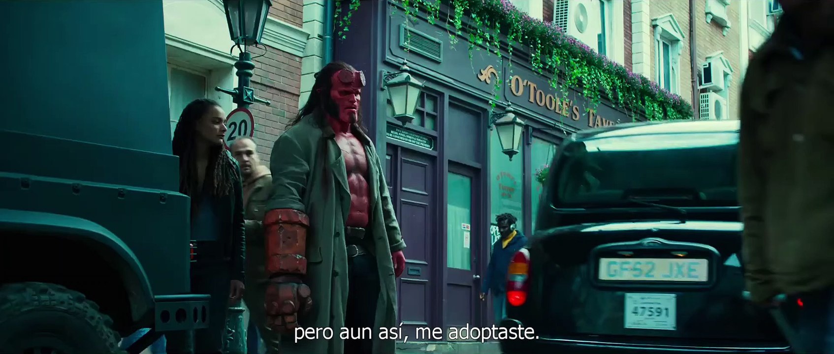Hellboy  tráiler - David Harbour, Ian McShane, Milla Jovovich