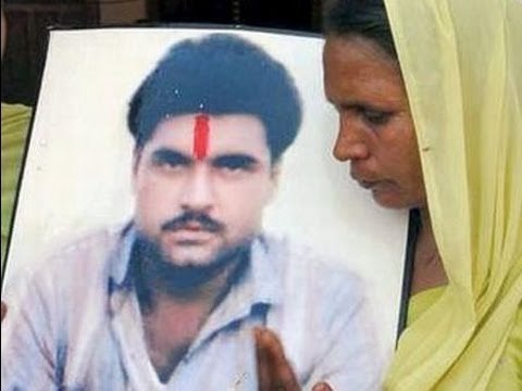 Sarabjit's sister meets Rehman Malik, demands visa to Pak - NewsX
