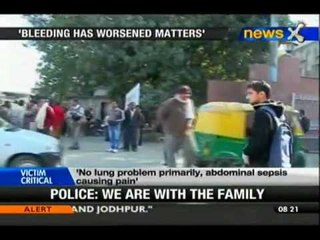 Delhi gangrape: Bleeding has worsened matter, says doctors - NewsX
