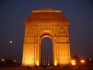 Delhi: HC notice to police over Sec 144 at India Gate