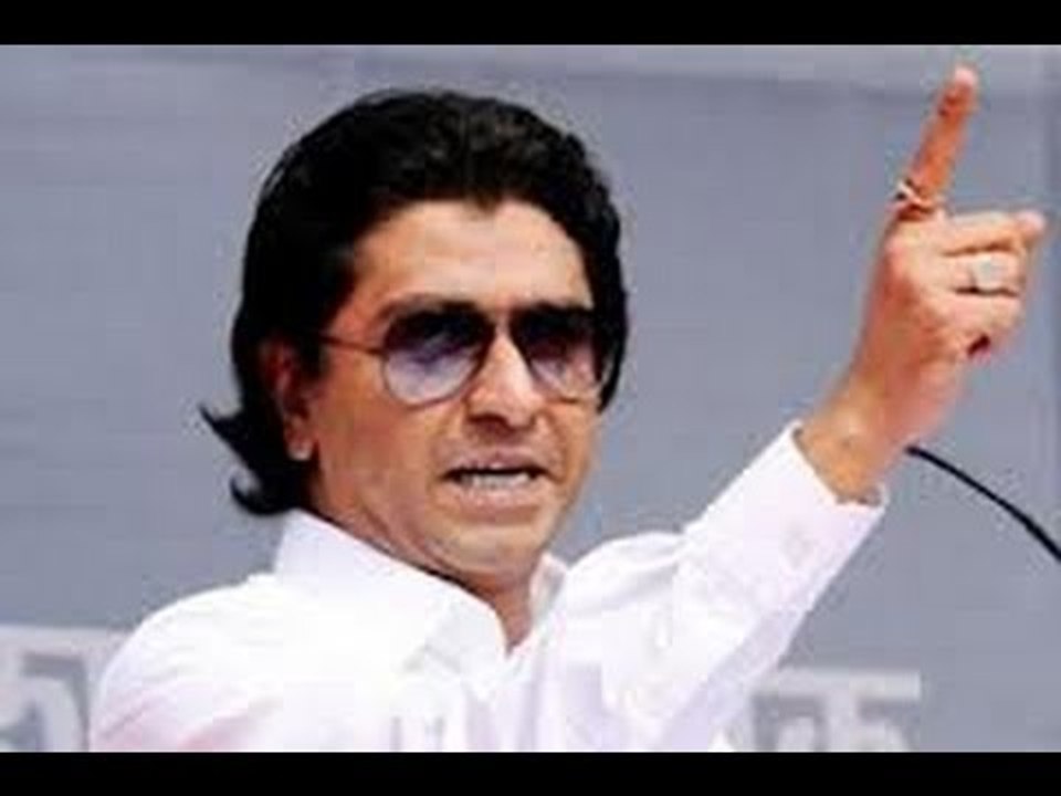 Raj Thackeray backs Dhoble, warns hawkers over holding morcha