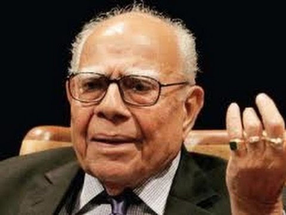 Telangana row: Ram Jethmalani defends Shinde, HM