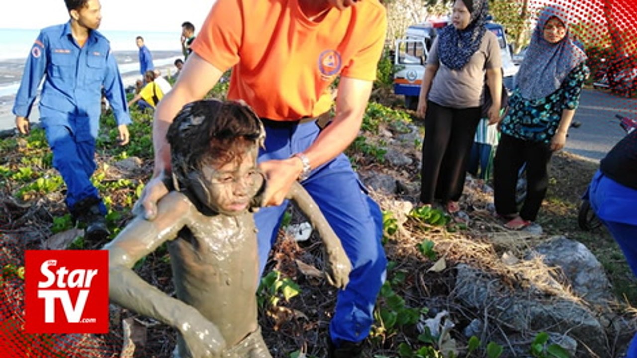 34 Rohingya refugees including children found stranded on Perlis beach