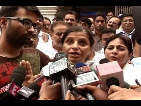 Speak out India: Geetika's mother kills self