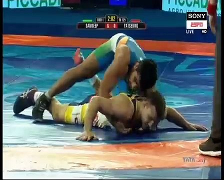 PWL 3 Day 1_ Mumbai Maharathi's Yatsenko Andrey vs Delhi Sultans' Sandeep Tomar