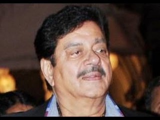 Shatrughan Sinha bats for Advani as BJP'S PM candidate