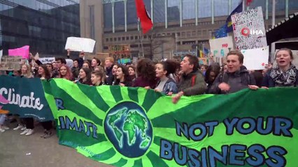 - Belçika’da 12 Bin Öğrenci İklim Değişikliğine Karşı Yürüdü