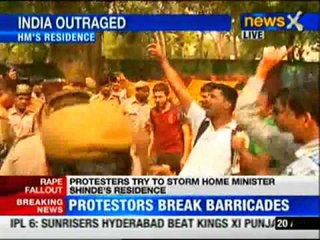 Masoom rape case: Protestors storm at Home Minister's residence
