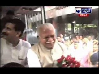 CM Manoharlal Khattar travels in bus from Chandigarh to Karnal