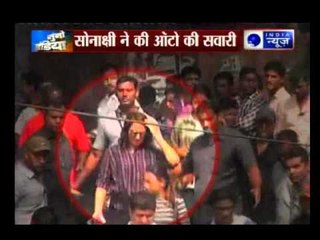Sonakshi Sinha’s auto rickshaw gets stuck in Jodhpur, crowd gathers around