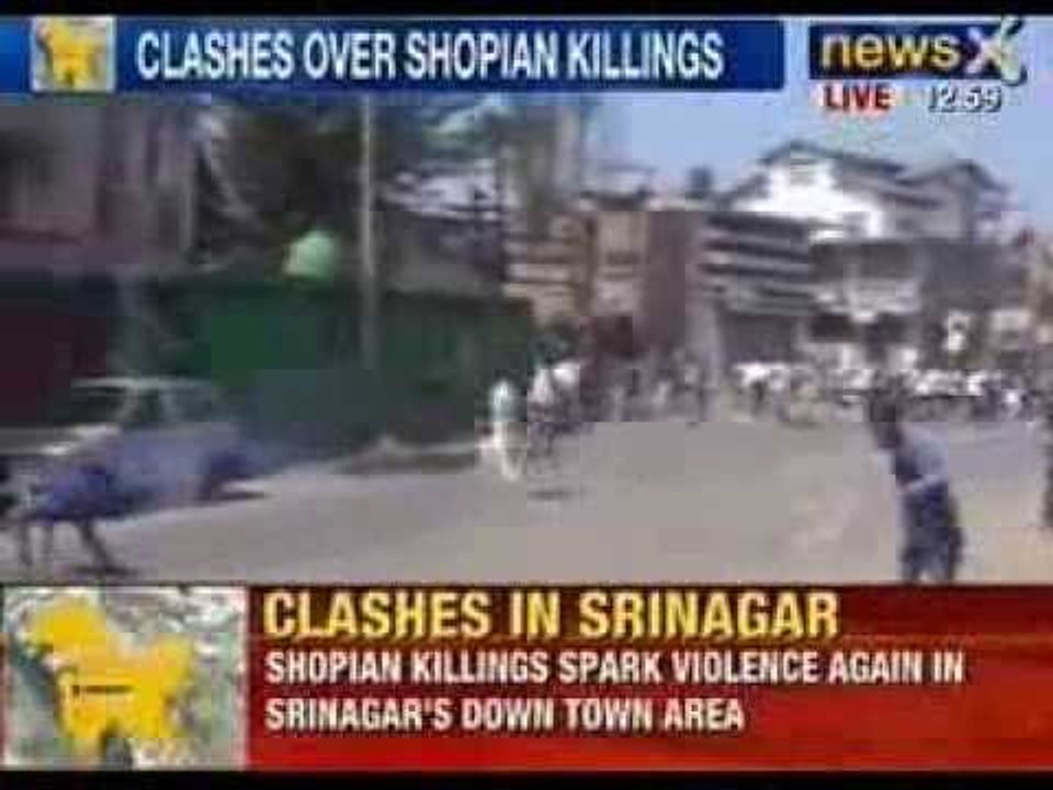 NewsX: J&K Protests - Clashes in Srinagar between Police and Protestors