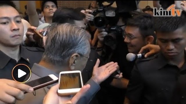 Raja Petra pembohong - Dr M