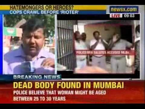 Muzaffarnagar Riots : Policemen salute hatemongers Sangeet Som and Suresh Rana
