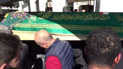 Aracında silah ile başından vurularak ölen kadın muhtar son yolculuğuna uğurlandı