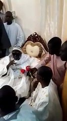 Madické Niang fond en larmes devant Serigne Mountakha