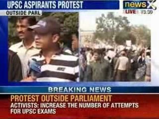 Download Video: UPSC paper pattern: UPSC aspirants protest outside Parliament - NewsX