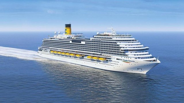 Коста Венеция плывёт в Китай
