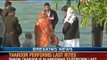 Breaking News: Shashi Tharoor immerses Sunanda's ashes in the Ganges - NewsX