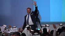 Life coach Tony Robbins shares top career advice: Self-education