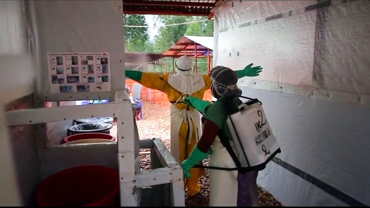 Two Ebola clinics burned down in DR Congo