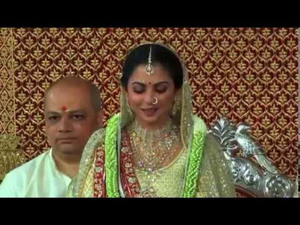 Exclusive: Isha Ambani-Anand Wedding video of 'Pheras' and 'Vidaai'