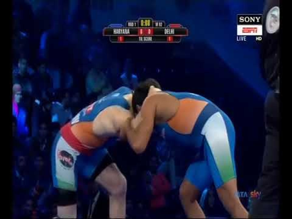 PWL DAY 4: Deepak Punia Vs Albarov Aslan at Pro Wrestling league 2018 | Highlights
