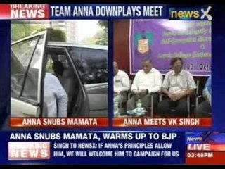 Anti-corruption crusader Anna Hazare meets General VK Singh