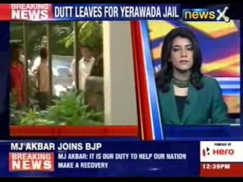 Actor Sanjay Dutt leaves for Yerwada jail