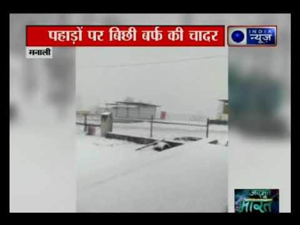 मनाली  में बर्फबारी से महादेव मंदिर पूरी तरह बर्फ से ढका, बर्फबारी से हर तरफ सफेद चादर बिछ