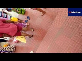 महिला ने लगाई नदी में छलांग, गोताखोरों ने बचाई जान