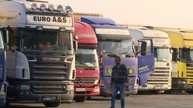 Kosovë/ SHBA: Trupat do të qëndrojnë - Top Channel Albania - News - Lajme