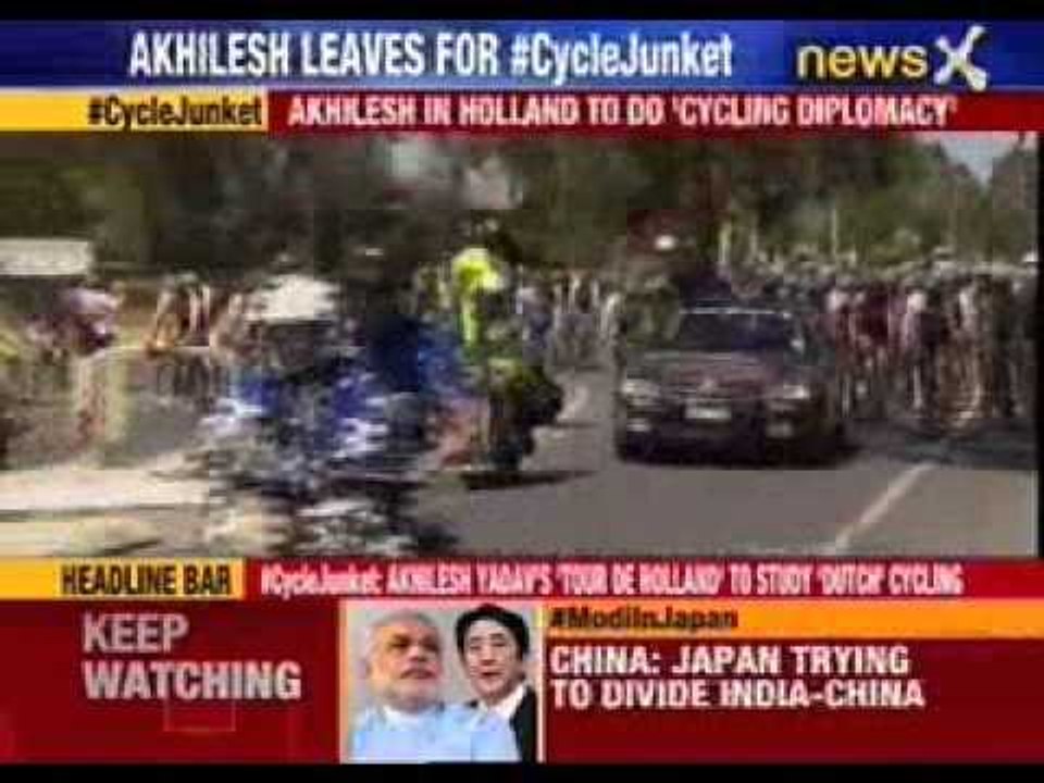 Akhilesh Yadav in Holland to do cycling diplomacy